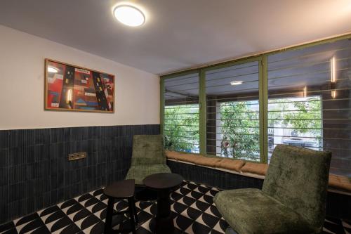 Eridanus Ceramis Suites - image 2