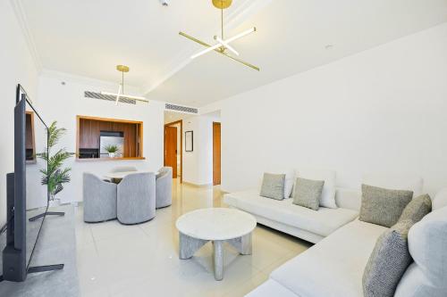 Boulevard Point 2BR Burj Khalifa View Dubai Mall Walk - image 3