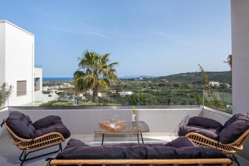 Surrounding environment, El Olivo in Voukolies