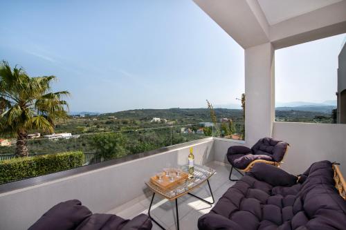 Surrounding environment, El Olivo in Voukolies