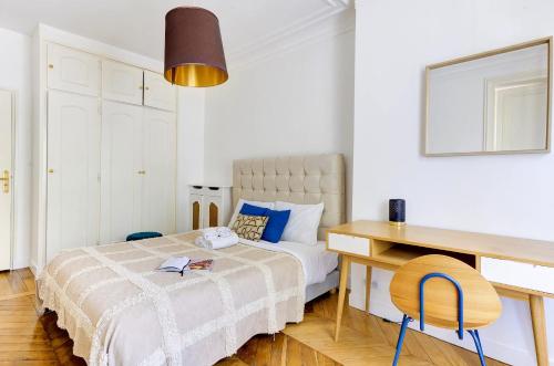 BnBNova - 3BR 2BA - Champs-Élysées & Arc de Triomphe - image 6