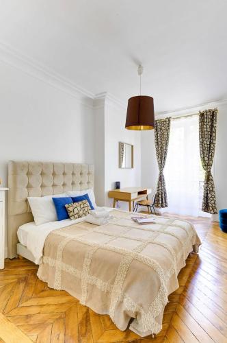 BnBNova - 3BR 2BA - Champs-Élysées & Arc de Triomphe - image 5