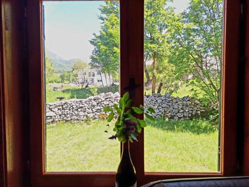 Cozy house Vrbanj, Via Dinarica Trail - Orjen in Mojdež