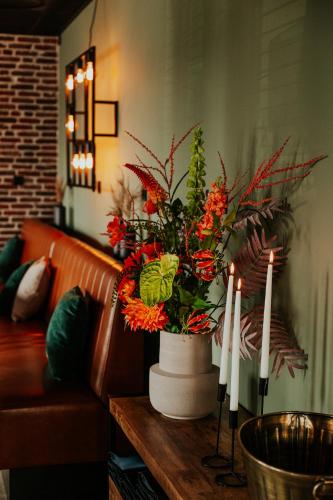 Ресторант, Hotel Tholen in Толен
