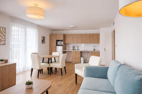 кухня, Zenao Appart'hotels Saint-Maur-des-Fosses in Свети-Мор-Де-Фосе
