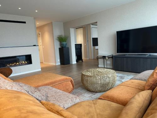 Acropolis Luxury Residence - Space privacy and hotel comfort near the sea - image 3
