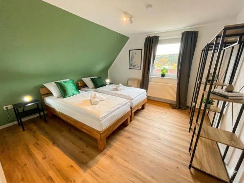 grosse Unterkunft für Firmen, Gruppen, Familien, Nahe Ulm, 3 Schlafzimmer (Großes Apartment,Ferienwohnung Mut 90 qm2, großer Aufenthaltsbereich fur Firmen, Gruppen, Familien, ) in Eselsberg