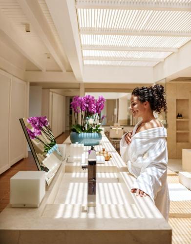 حمام, Zendaya Resort Beach Sport & Spa in بوزيوس