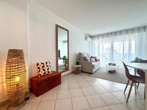 Magnifique 2P-Front de Mer-Garage-Juan les Pins