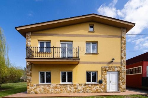 Casa Güelina By Silastur (Casa Guelina By Silastur) in Villar