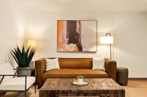 LivAway Suites Phoenix-Glendale in Glendale South