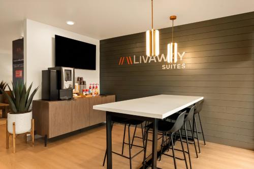 LivAway Suites Phoenix-Glendale in Glendale South
