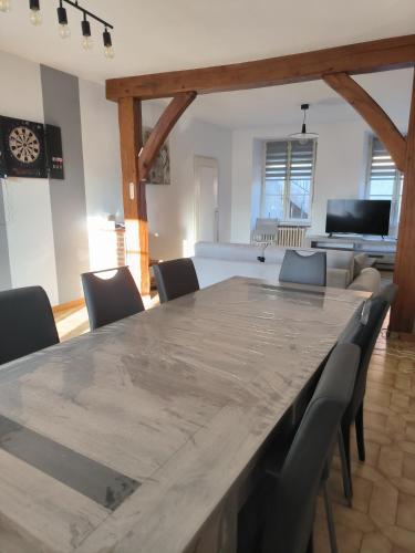 Létesítmények, La Villa Nova in Jonquery