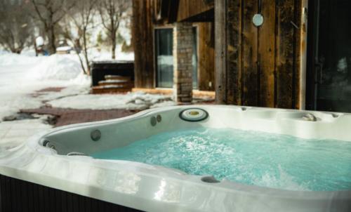 Karstais baseins, Hotel Lac Carling Spa Golf in Grenville-Sur-La-Rouge (QC)