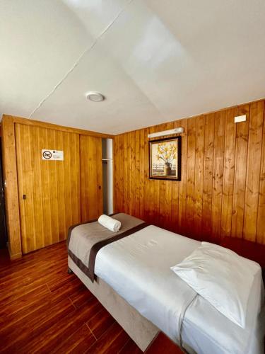 1 twin bed