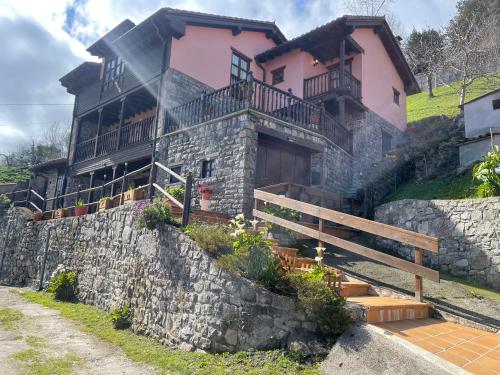 Exterior view, Casa Rural La Xana in Pilona