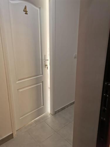 Aleksandar 4 - 50 m od bazena in Ribare