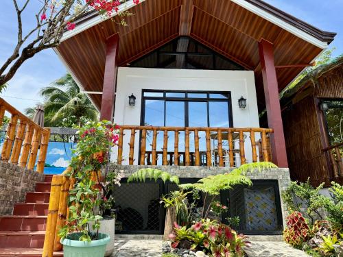 Thani's Little Cabin Rental - Modern Room