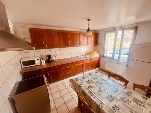 La Cathedrale Calme et Spacieuse gîte à louer Saint-Brisson-sur-Loire