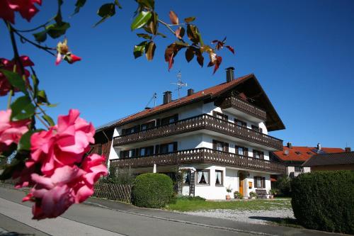 Ieeja, Pension Maria in Antdorf