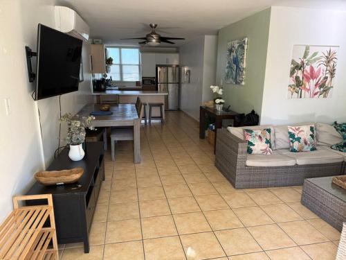 Aquatika 7702, 3 bed, 2 bath, 2 park and 5 pools in 洛伊薩