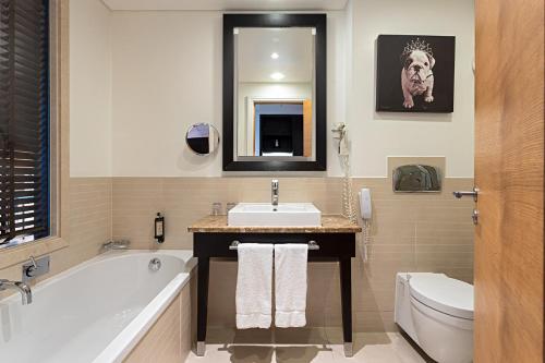 room detail thumbnail 2