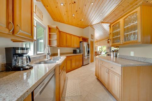 Lush Puna Coast Escape! Spacious Home w/ Pool in Hawaiian Paradise Park (HI)