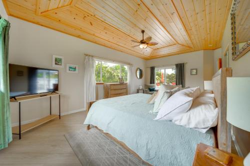 Lush Puna Coast Escape! Spacious Home w/ Pool in Hawaiian Paradise Park (HI)