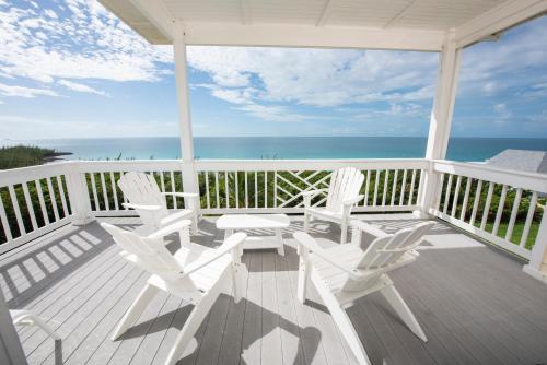 Condo w/Views, Beach, Htd Pool, Pickleball, Golf Cart, Gym,Walk to Restaurant in James Pt