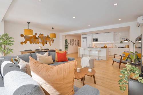 C26 Gorgeous 4 bdrm Apartament in Plaza Uncibay 3