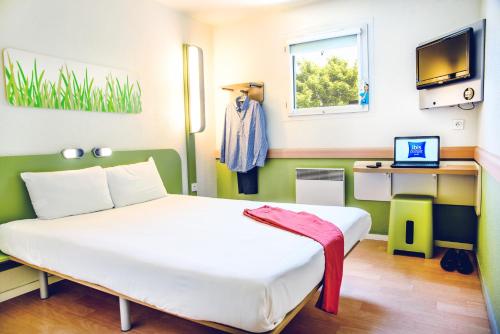 ibis Styles Valenciennes Petite Forêt