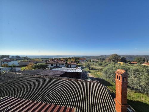 Bright Appartment with Large Terrace near Portorož (Bright Appartment with Large Terrace near Portoroz) in Krkavče