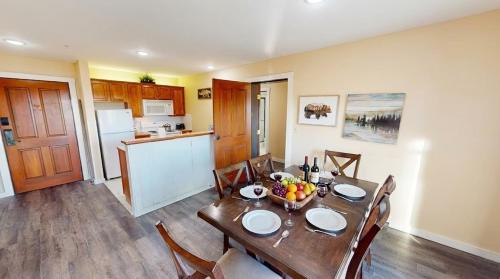 Allegheny228-230, Hot Tub,Pool,Ski In Out,Village in Snowshoe, USA