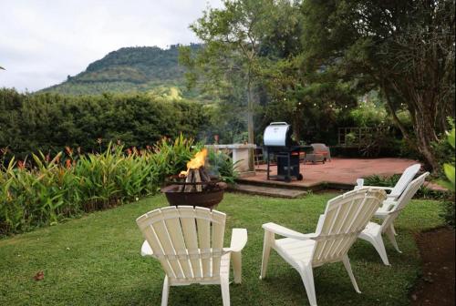 El Manzano Estate Coffee Farm in Los Naranjos