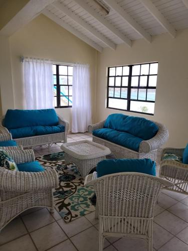 Taylor's Apartments Bequia - One bedroom apartments perfect for singles, couples & small families in Friendship