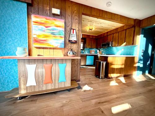 Spectacular Mountain Retreat- Serene Views!- The Groovy Groundhog in Ararata (VA)