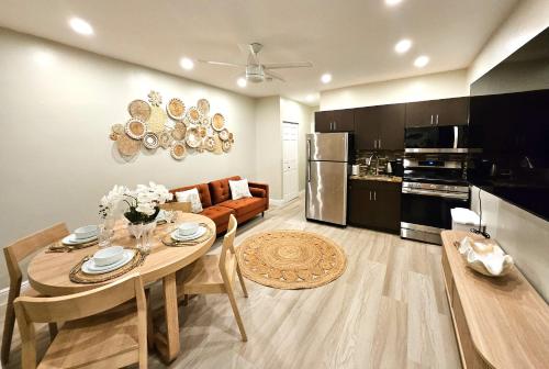 The Pearl Beachside Apartments on Hollywood Beach in Hollywood, USA