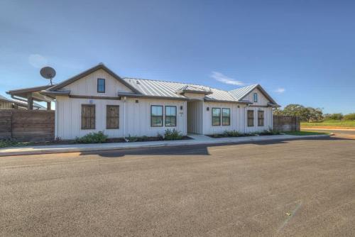 Hill Country Wine Hideaway in Fredericksburg, USA
