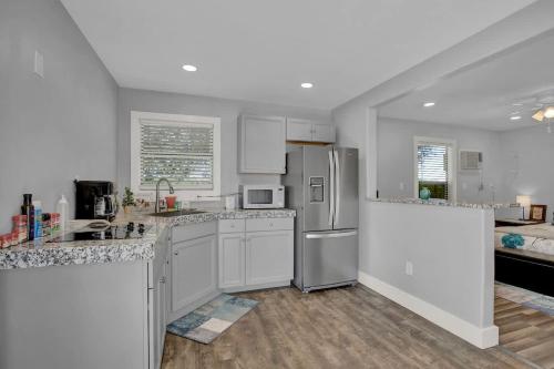 Grey Haus Casita-Peaceful Hill Country Views! in Fredericksburg, USA