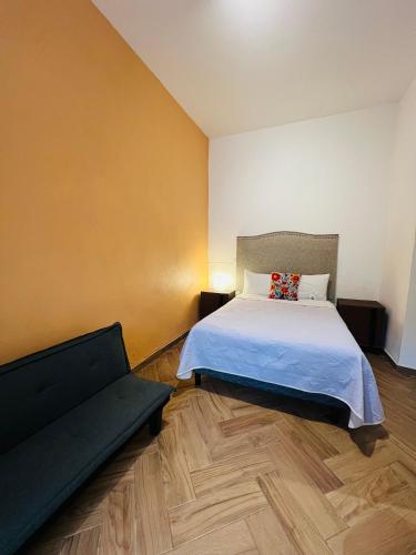 room detail thumbnail 0