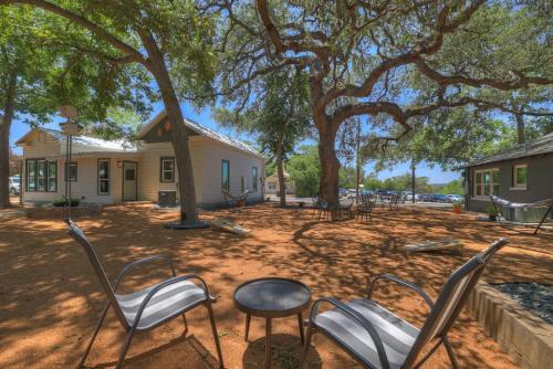 Historic Gem near Schlitterbahn in New Braunfels, USA