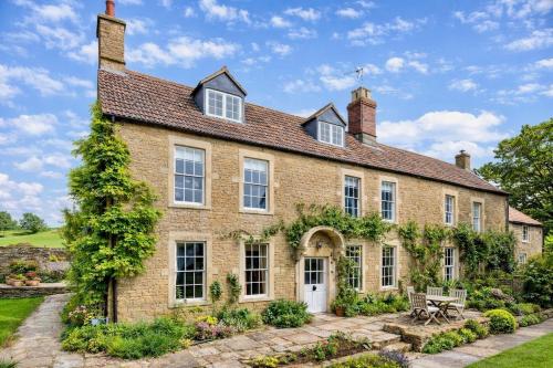 Georgian Country Cottage nr Babington House in Buckland Dinham