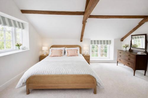 Georgian Country Cottage nr Babington House in Buckland Dinham
