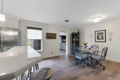 Gorgeous Home with Grill 5Min from MainSt! in Fredericksburg, USA