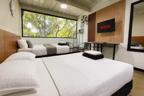 1 double bed, 1 twin bed
