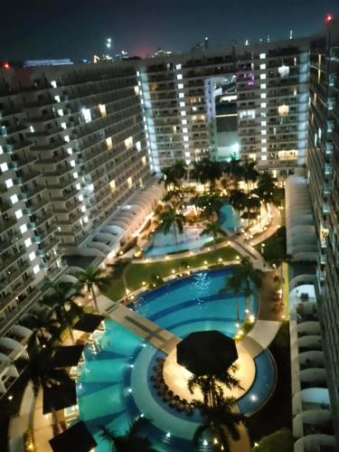 DMS staycation MOA View, Metro Manila