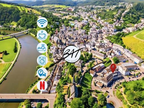 BAT Home Solutions Saarburg Altstadt - alles was ein Hotel nicht bietet - 3 Apartments 45 bis 75 qm für bis zu 12 Personen - direkt unter der Burg - 2 Min zur Altstadt - Weinbergblick und Heimkino in Saarburg, Deutschland
