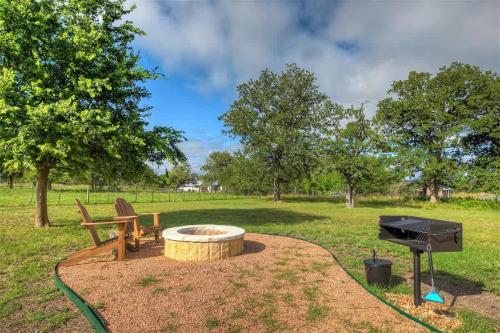 Luxurious & Intimate Cottage in Fred Wine Country! in Fredericksburg, USA