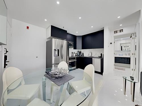 2 room DisneyResortVillas by AmericanVacationLiving in Orlando, USA