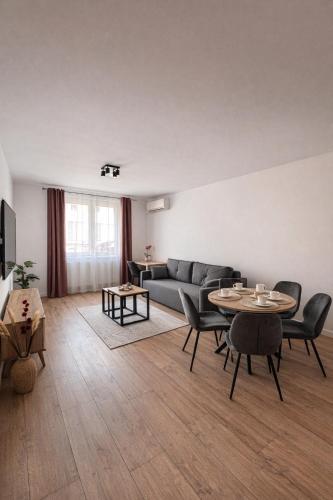 Apartamenty Nad Pilicą - Klimatyzacja - Sulejów (Apartamenty Nad Pilica - Klimatyzacja - Sulejow) in Sulejow